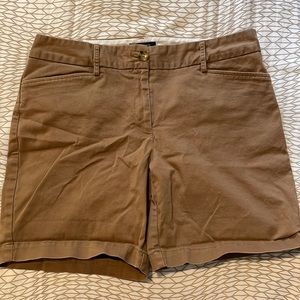 Khaki Lands’ End shorts, size 10. Pockets!